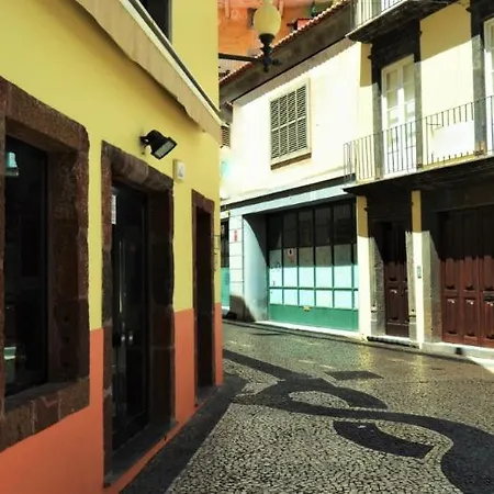 Hotel Studios Funchal 104 By Homing 3*